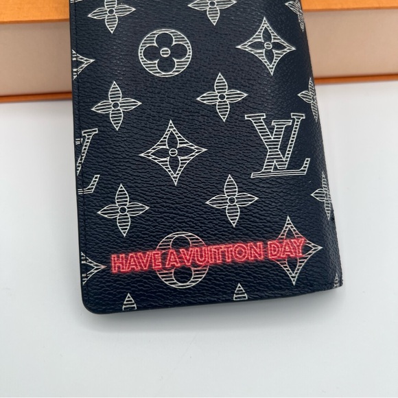 ❗️SOLD 🔥LOUIS VUITTON Rare edition Monogram Reverse Portefeuille Brazza - Picture 8 of 10